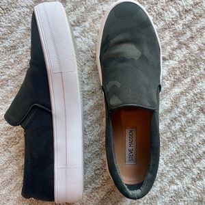 Steve Madden Gills Slip On Sneaker